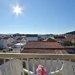 Mira *