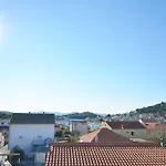 Mira *