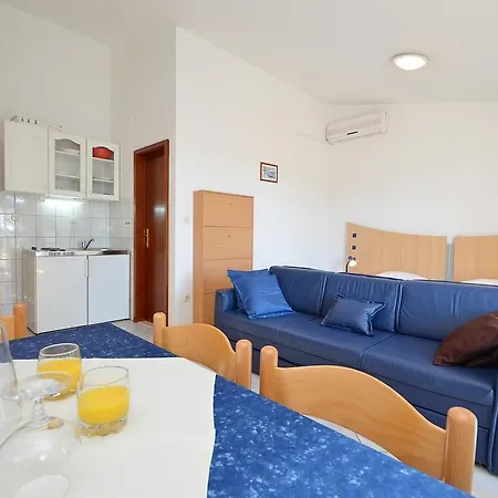 Mira Apartment