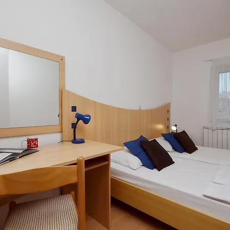 Apartment Mira