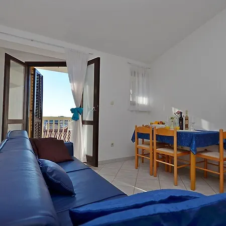 Apartment Mira