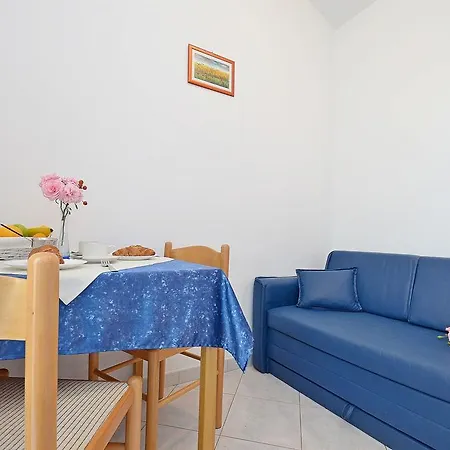 아파트 Mira Tribalj