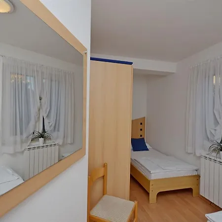 Mira Tribunj (Sibenik-Knin)