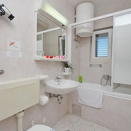 아파트 Mira Tribalj