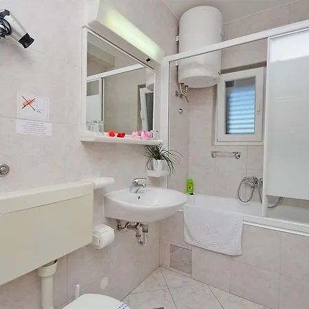 Apartment Mira Tribunj (Sibenik-Knin)